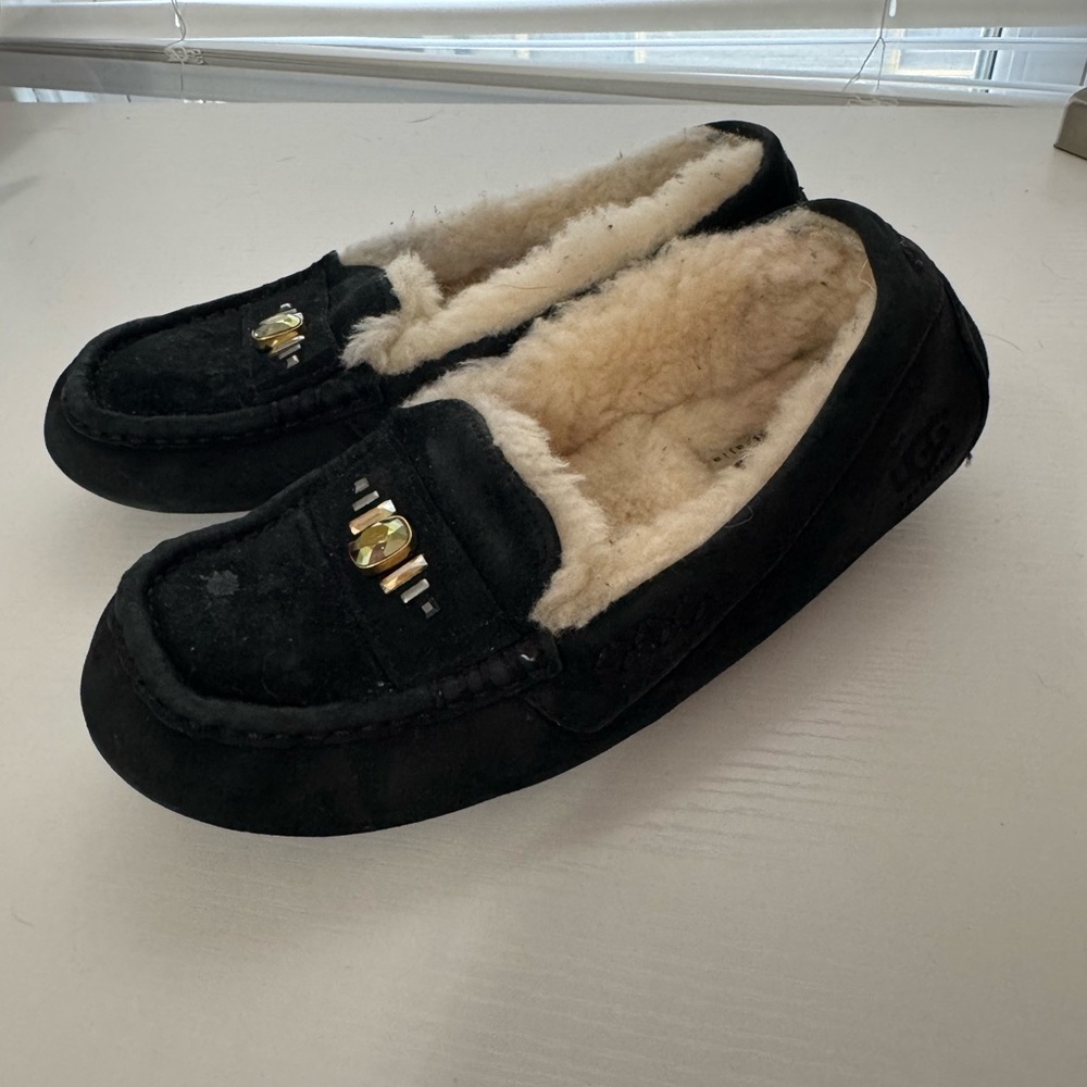 UGG Black Slippers with Cream Lining - Picture 3 of 5